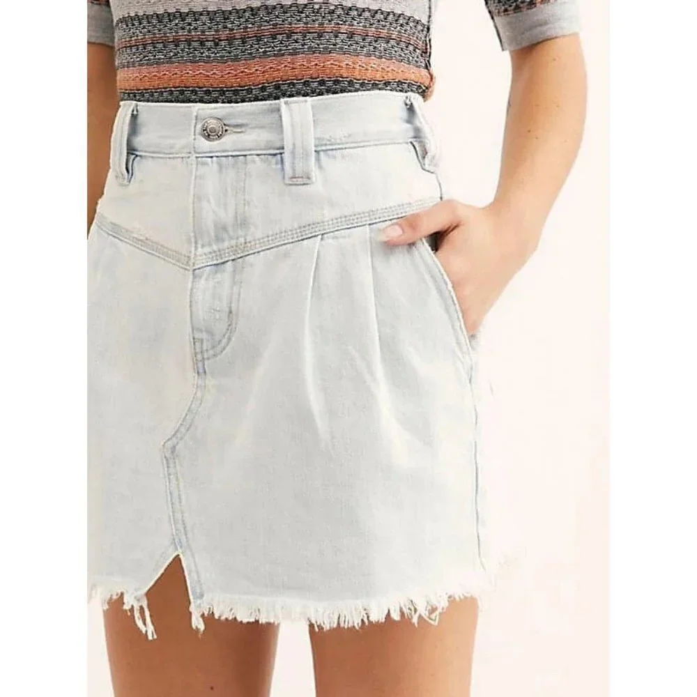 Free People We the Free denim sidecar skirt 24 0 light wash